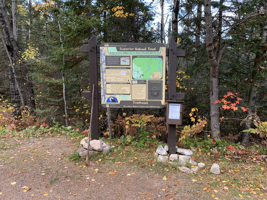 BWCA Entry Point 20 to Angleworm Lake Portage 1